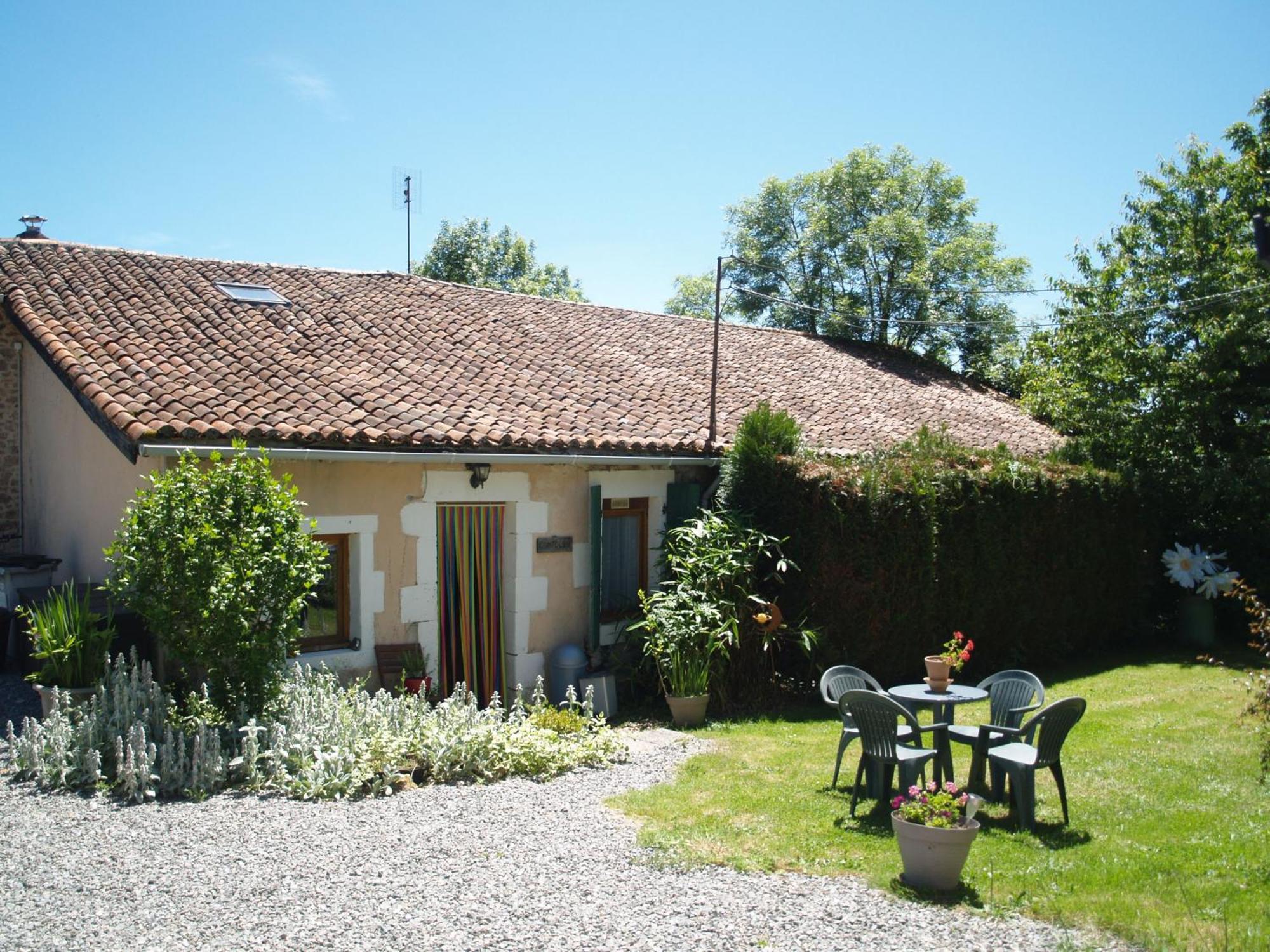 Tranquille Vienne Gites A Chirac Dept Charente Екстериор снимка