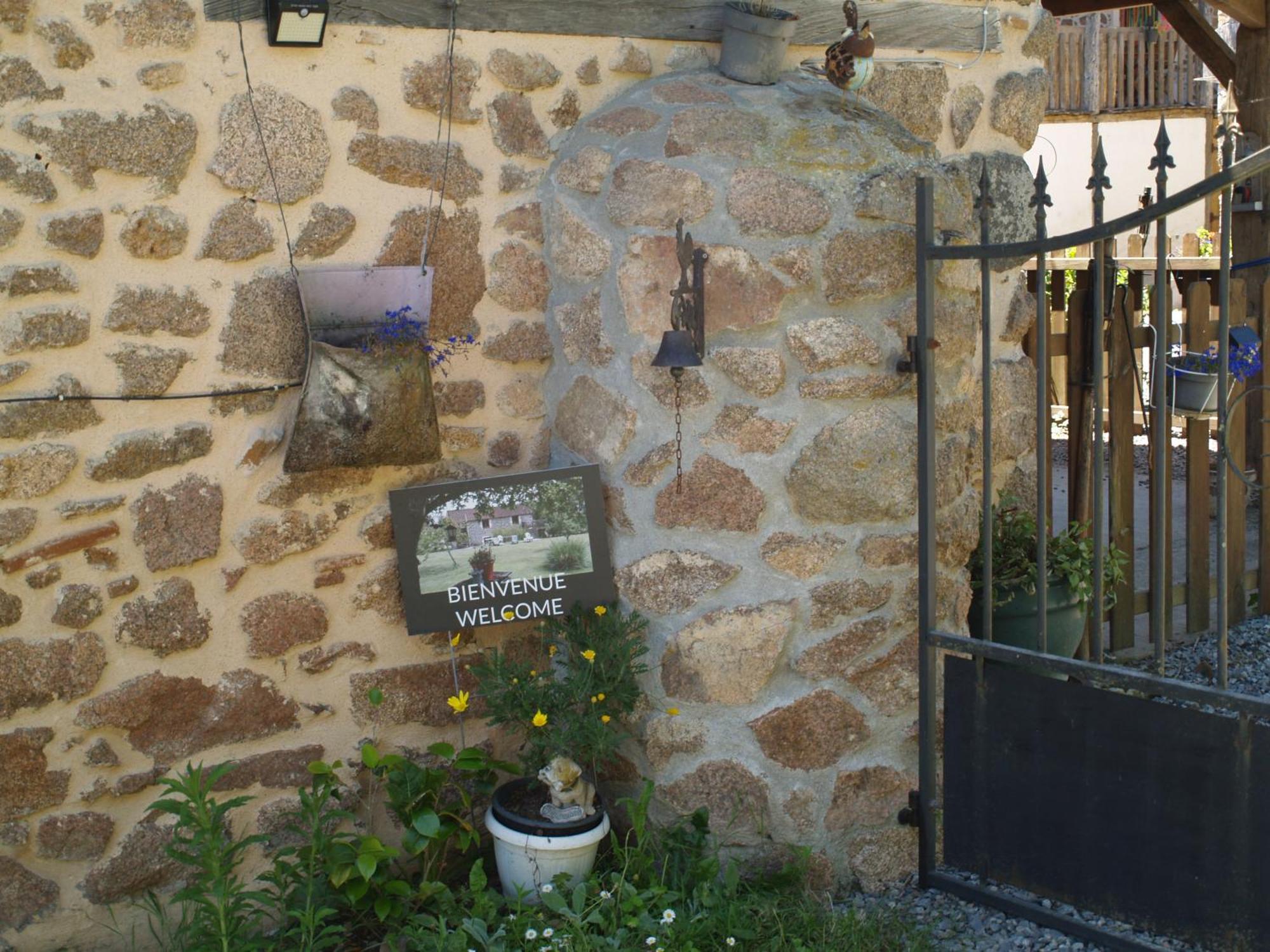 Tranquille Vienne Gites A Chirac Dept Charente Екстериор снимка